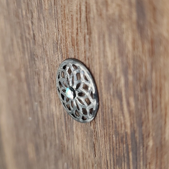 Delicate aurora borealis chip lattice pendant - Picture 2 of 2